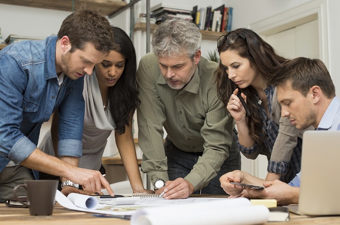Pay attention: Why do men earn more than women?